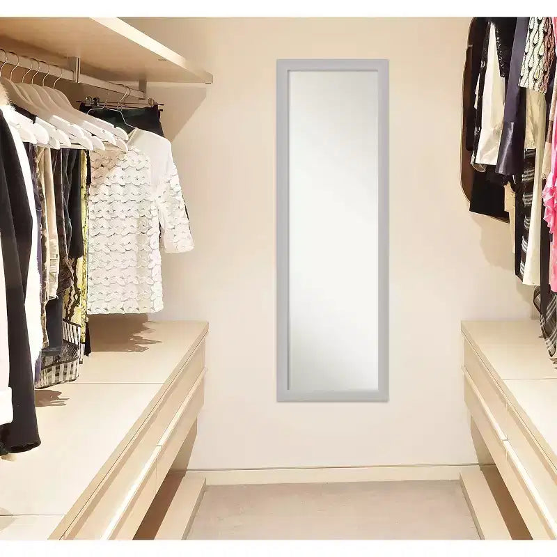 Specchio da porta 17" x 51" non smussato in legno color argento a bassa lucentezza - Amanti Art