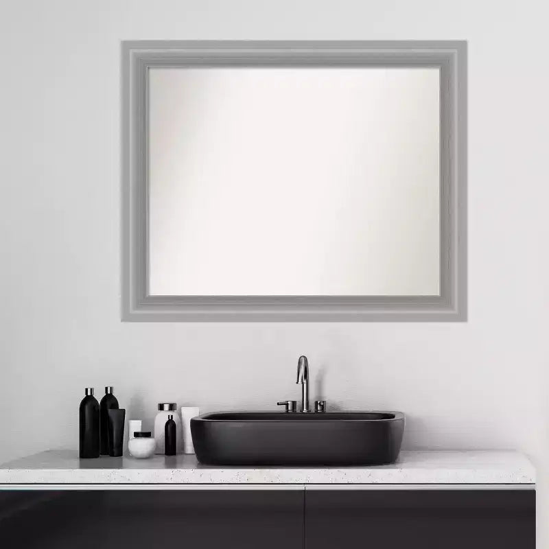 Specchio da parete stretto non smussato, finitura lucida nichelata, 33" x 27" - Amanti Art: rettangolare, montaggio a parete, hardware incluso