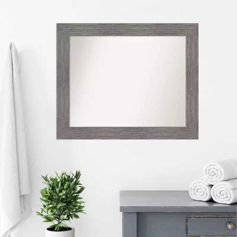 Specchio da parete rettangolare moderno 34"x28" per bagno, senza smussatura, con listelli a righe grigi - Amanti Art: da parete
