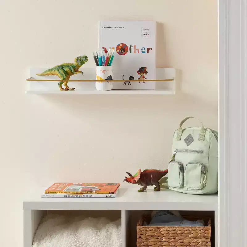 Mensola da parete per bambini bianca con oro - Pillowfort™: Organizer da parete decorativo galleggiante in MDF, larghezza 61 cm