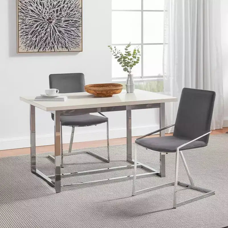 Set di due sedie da pranzo laterali HomeRoots in velluto e metallo imbottite grigio e argento