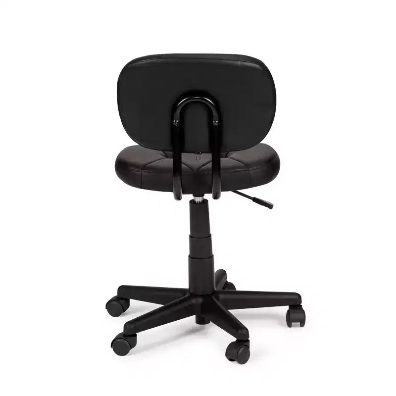 Sedia da ufficio ergonomica girevole HomeStock 117 cm (46 in.) H con altezza regolabile e seduta in similpelle dorata