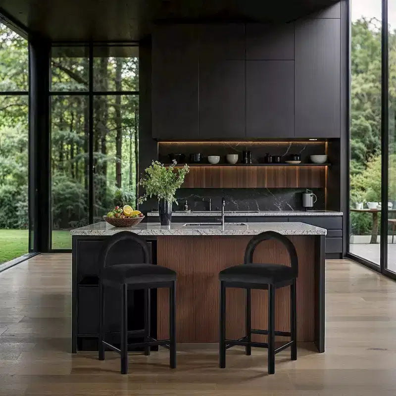 Meridian Furniture, Sgabello da bancone Conrad in velluto