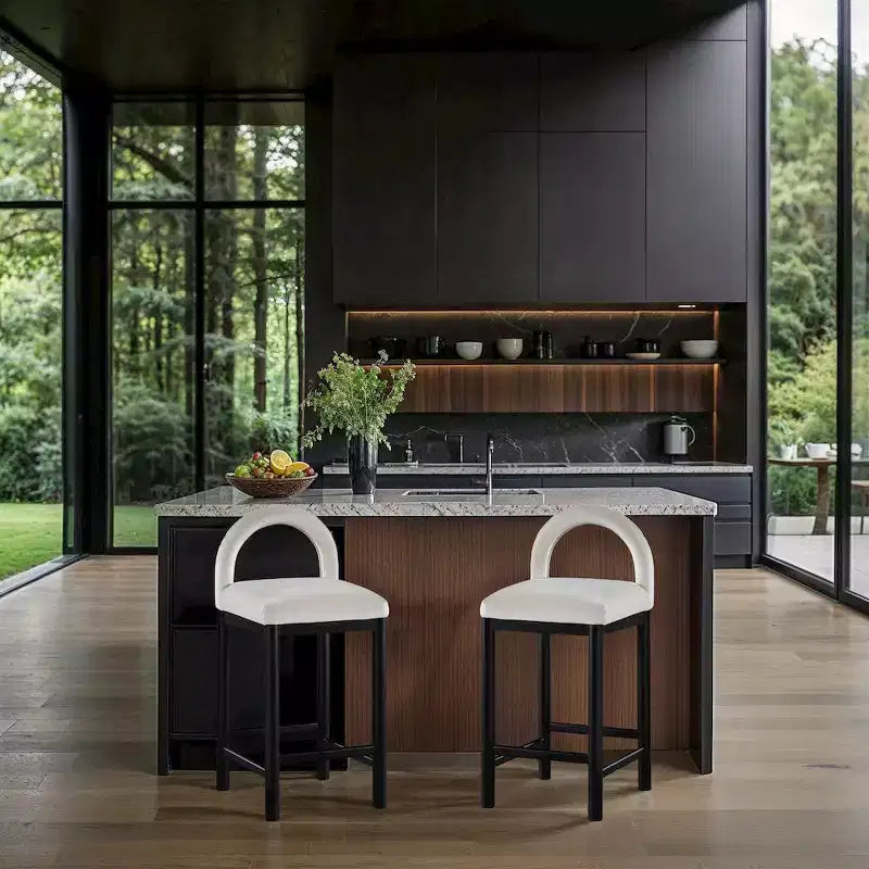 Meridian Furniture, Sgabello da bancone Conrad in velluto