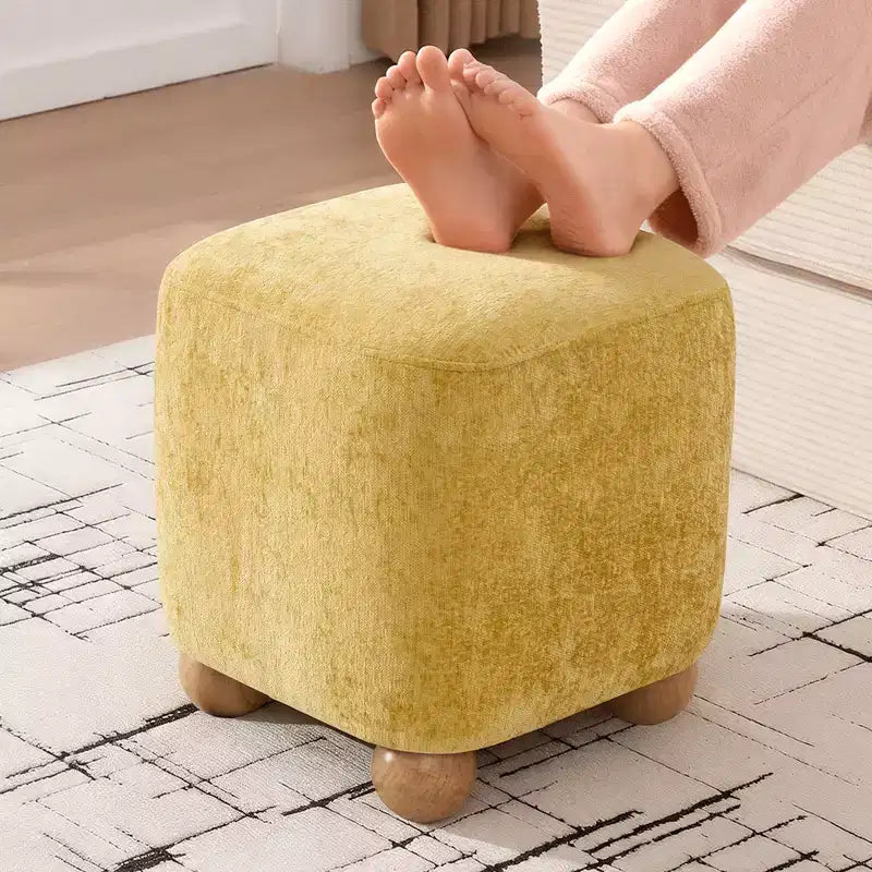 Pouf quadrato Bekrvio con struttura in legno massello di acacia, poggiapiedi cubo rivestito in ciniglia (500 libbre), pouf piccolo per soggiorno e camera da letto