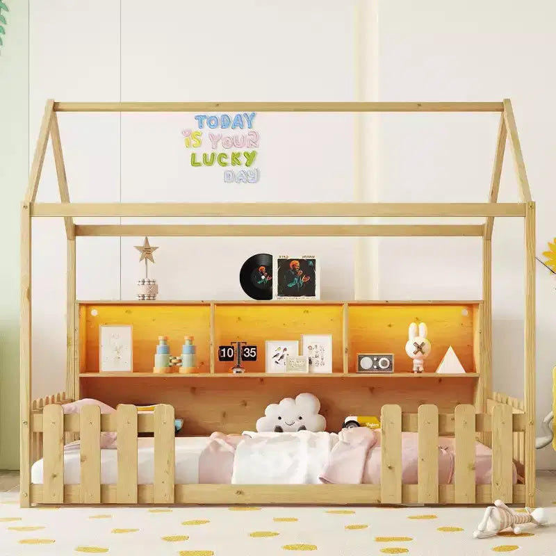 TUYOHW Letto a pavimento singolo per bambini con luce LED, moderno letto Montessori in metallo con libreria portaoggetti e spondine per cameretta