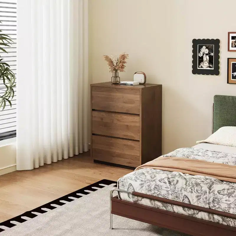 Comò a 3 cassetti Luck Live Modern, Armadio portaoggetti in legno con ampio spazio, Cassettiera da camera minimalista colore noce
