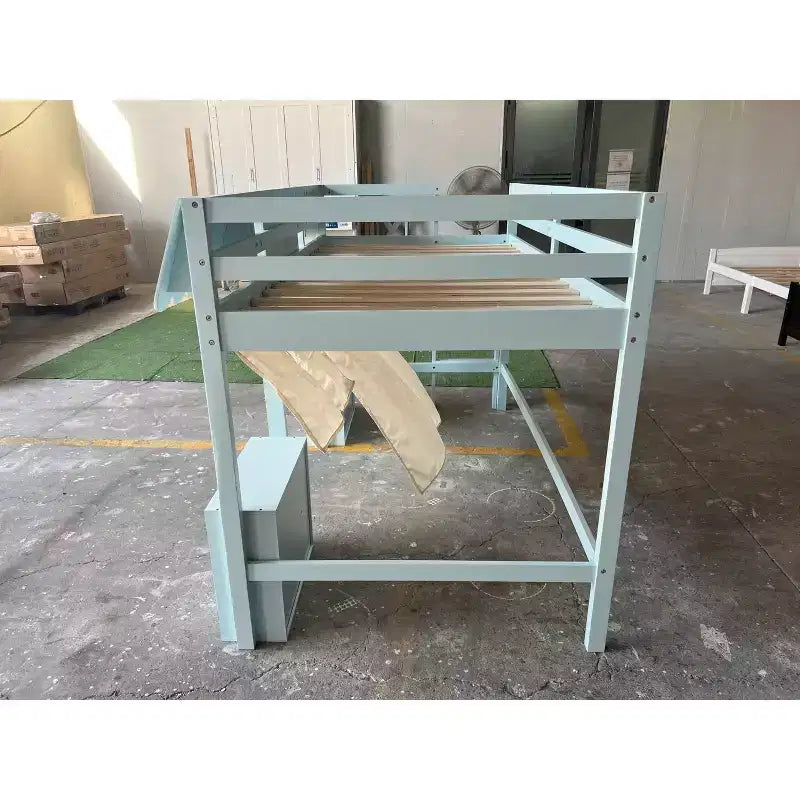 Lettino a soppalco Montessori Bellemave con libreria, tenda, mensola portaoggetti e sponda, design divertente e giocoso per bambini