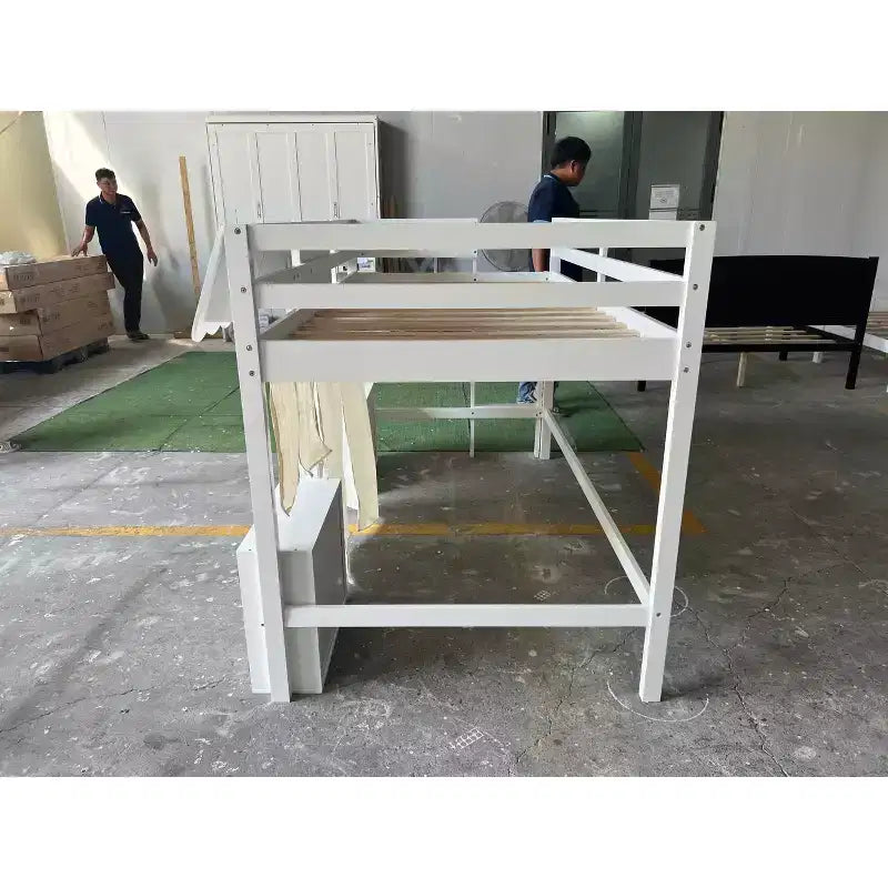 Lettino a soppalco Montessori Bellemave con libreria, tenda, mensola portaoggetti e sponda, design divertente e giocoso per bambini