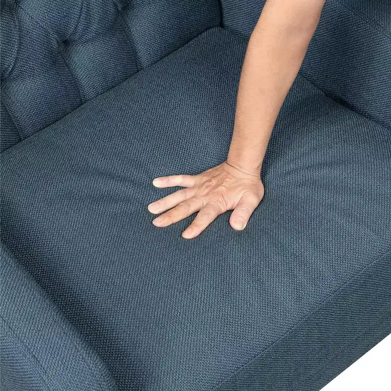 Poltrona TUYOHW Wingback, poltrona imbottita con schienale trapuntato a bottoni, cuscino a molle insacchettate, gambe in legno massello, sedia lounge per soggiorno, camera da letto