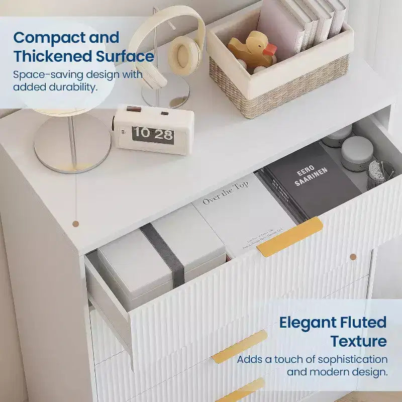 Comò Acekool a 5 cassetti scanalati, cassettiera alta moderna con maniglie in metallo dorato, armadietto organizer per camera da letto, cabina armadio, ingresso, soggiorno