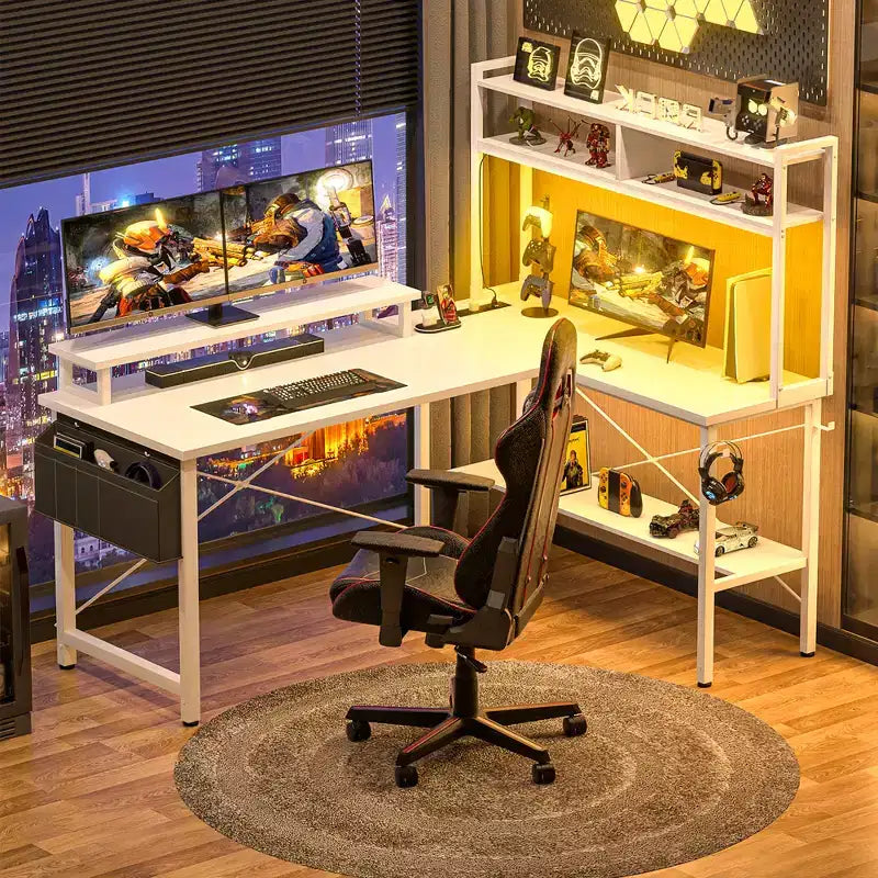 Scrivania angolare per computer con monitor e libreria, scrivania da gaming con stazione di ricarica