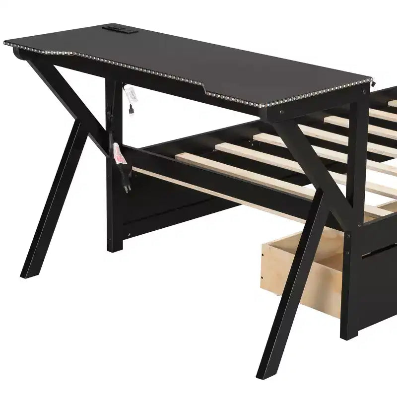 Letto a piattaforma in legno Mathews GDFStudio con testiera a LED, scrivania a LED, USB e due cassetti portaoggetti