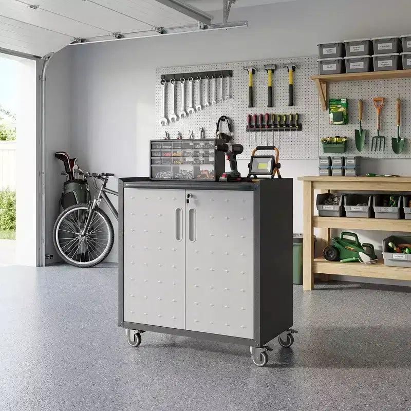Armadietto da garage in acciaio resistente VIYET 34H con ruote e serratura - Ripiani regolabili, design a piastre diamantate nero+grigio (Garage/Casa/Ufficio/Officina)