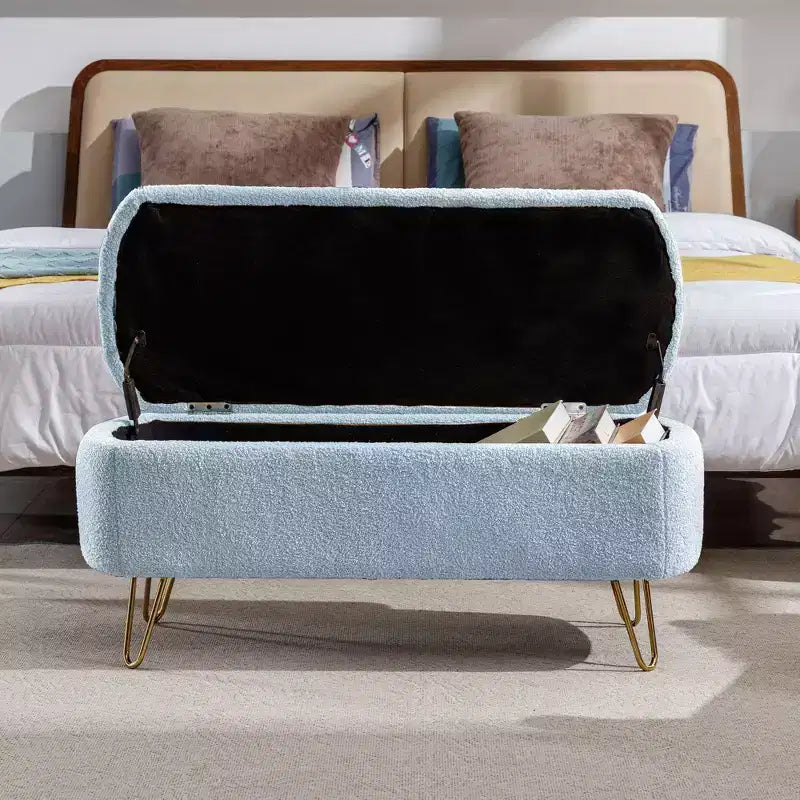 Panca contenitore per fondo letto, moderna in ecopelliccia con gambe dorate per soggiorno e camera da letto