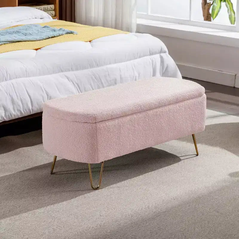 Panca contenitore per fondo letto, moderna in ecopelliccia con gambe dorate per soggiorno e camera da letto