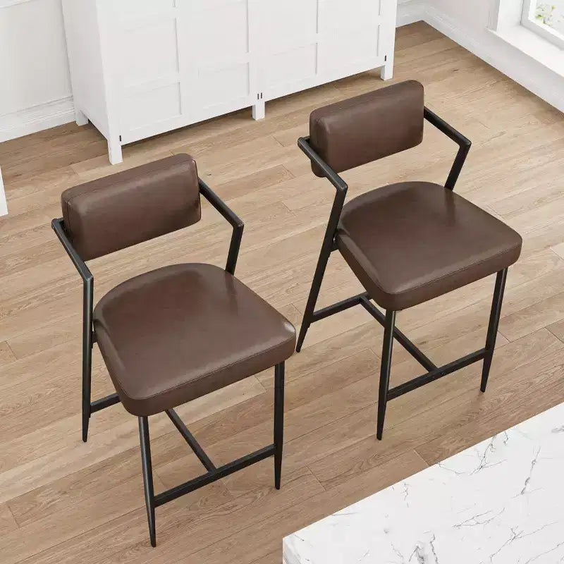 Set di 2 sgabelli da bar con cuscini spessi, sgabelli alti 68 cm con poggiapiedi, rivestimento in finta pelle per isola cucina o bancone bar