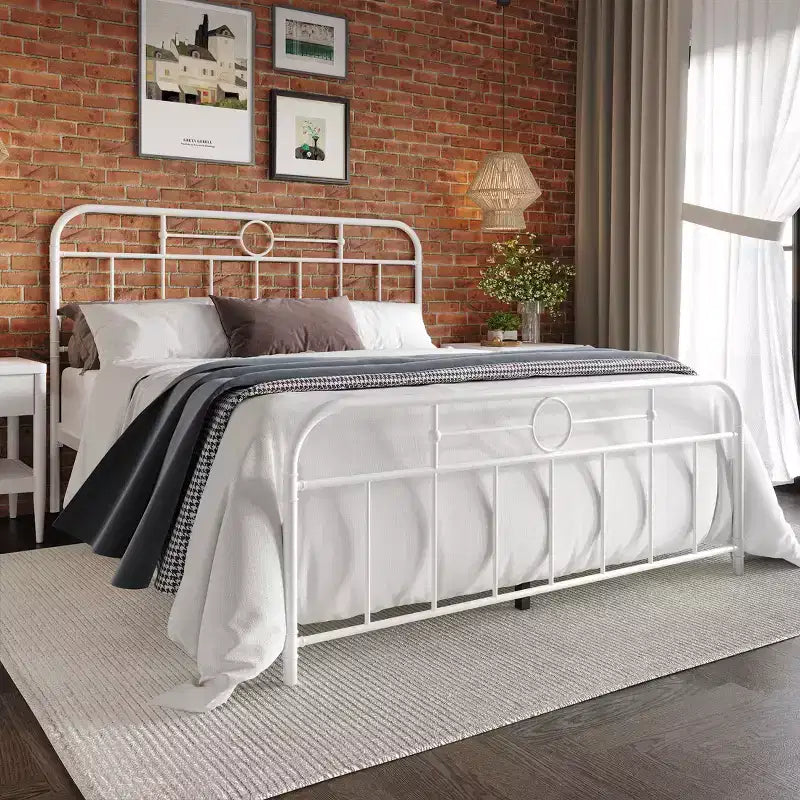 ChaletPosh Letto a piattaforma in metallo King Size