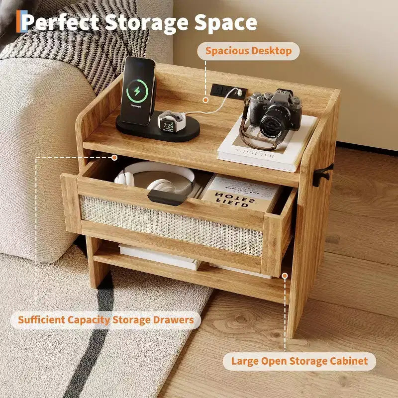 Comodino in Rattan, Comodino Largo 60 cm, Comodino con Stazione di Ricarica Tipo-C Adatto per Camera da Letto, Ufficio, Soggiorno