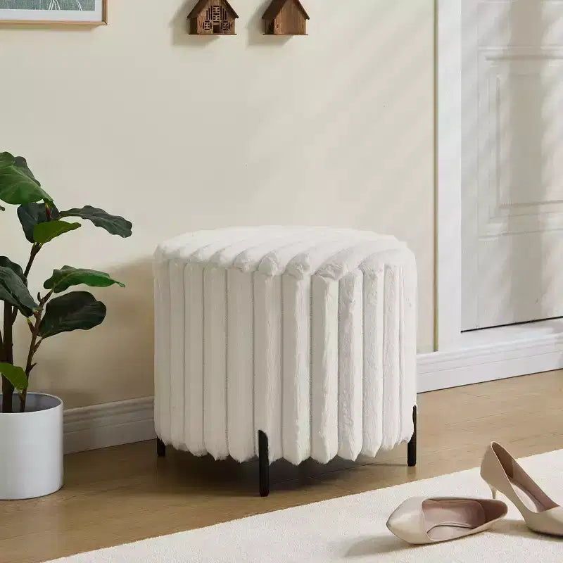 TUYOHW 19H Pouf Ottomano Morbido con Gambe in Metallo, Poggiapiedi Ottomano in Pelliccia Sintetica per Soggiorno, Sgabello Accent Tondo Ampio, Capacità 125 kg