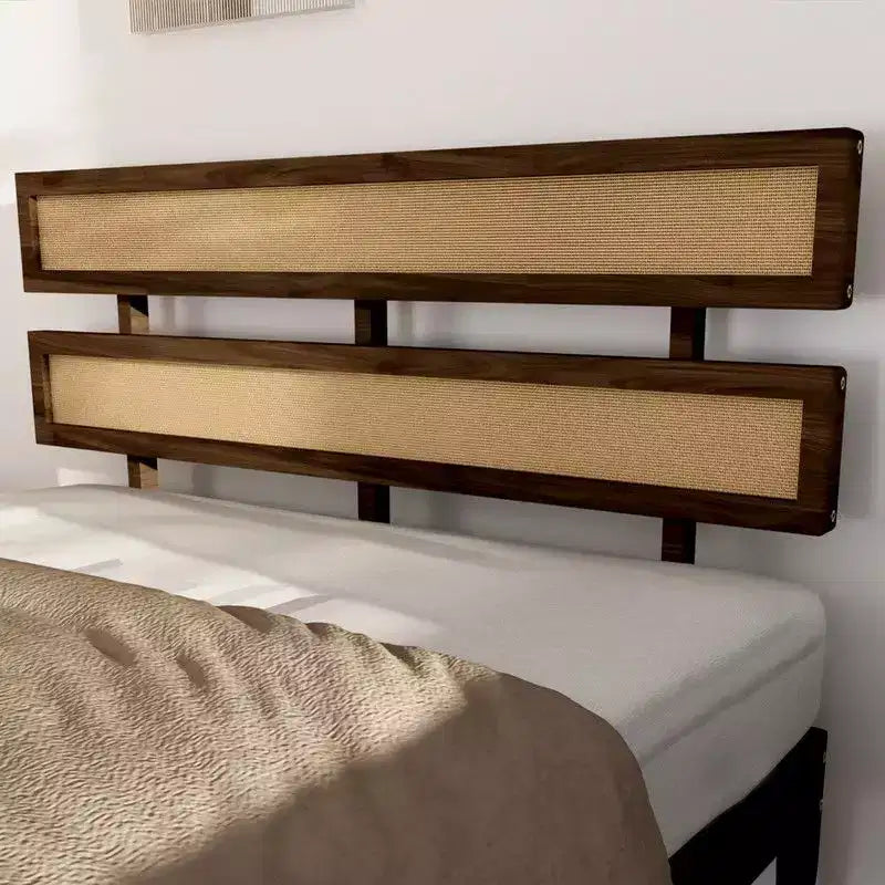 Karl Home Struttura letto matrimoniale in legno massello con testiera in rattan