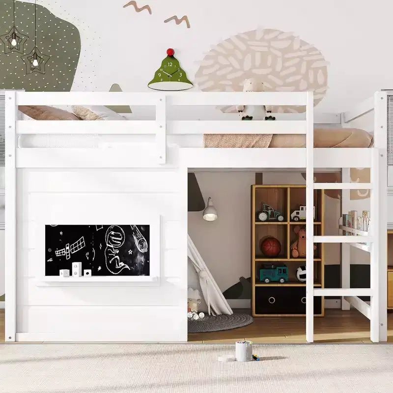 Bellemave Letto a soppalco con libreria integrata e sponde di sicurezza di alta qualità, Struttura letto a soppalco in legno massello con lavagna scorrevole giocosa