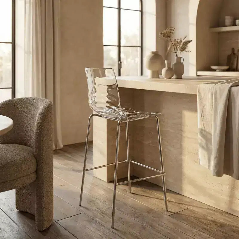 LeisureMod Sgabello da Bar Moderno in Plastica Astor con Base in Acciaio Cromato Sgabello da Bancone con Seduta a Vortice Ondulato e Poggiapiedi per Cucina e Sala da Pranzo