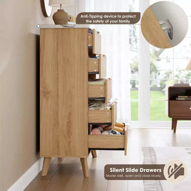 Cassettiera scanalata per camera da letto con 5 cassetti profondi, cassettiera alta 120 cm, design con profilo curvo, cassettiera moderna in legno