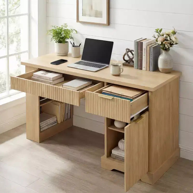 Scrivania da computer moderna in legno scanalato Okak con mobiletto, pannello forato e vassoio per tastiera, Scrivania da scrittura alla moda con contenitore per ufficio, studio