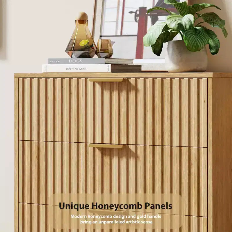 Cassettiera COZONY Natural a 3 cassetti, comodino moderno scanalato con cassetti profondi e piano ampio