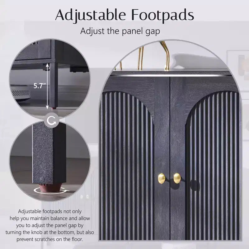 Mobiletto da Bagno con Ante, Armadietto Autoportante a Colonna con Ante Scanalate e Ripiani Regolabili, Mobile Contenitore Moderno