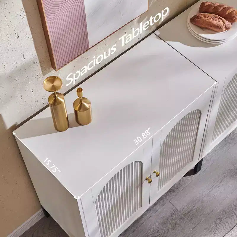 Mobiletto da Bagno con Ante, Armadietto Autoportante a Colonna con Ante Scanalate e Ripiani Regolabili, Mobile Contenitore Moderno