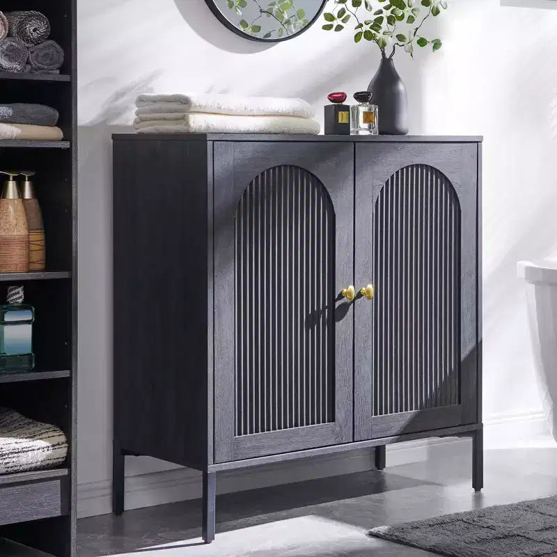 Mobiletto da Bagno con Ante, Armadietto Autoportante a Colonna con Ante Scanalate e Ripiani Regolabili, Mobile Contenitore Moderno