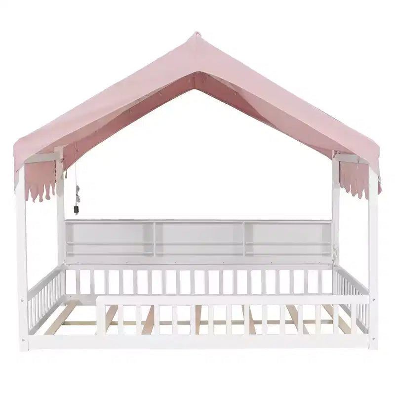 Letto a terra full-size con luce a LED, letto a terra in legno a forma di casa con librerie portaoggetti, recinzione e tenda per bambini e bambine