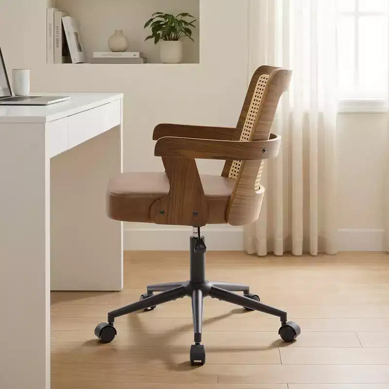 Sedia da ufficio Bekrvio in stile metà secolo, sedia a braccioli in legno curvato di noce con schienale in canna, sedia da scrivania girevole regolabile