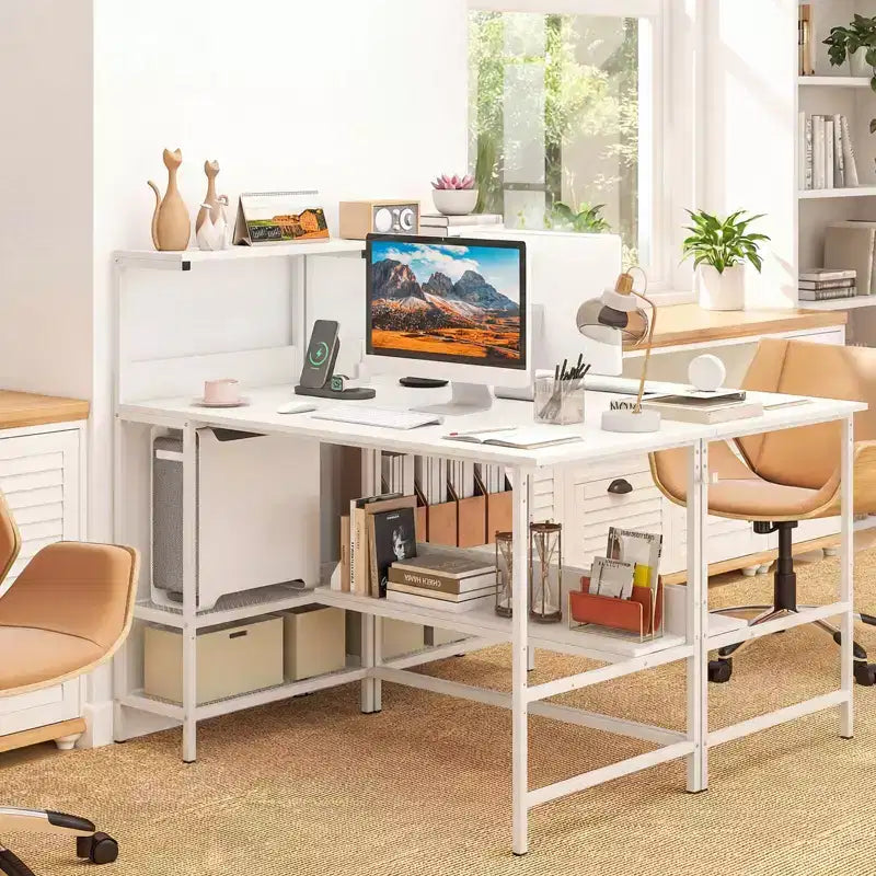 Scrivania per computer Costway 48 con prese di corrente, ripiani e gancio per cuffie per gaming, marrone rustico/bianco/rosa/nero