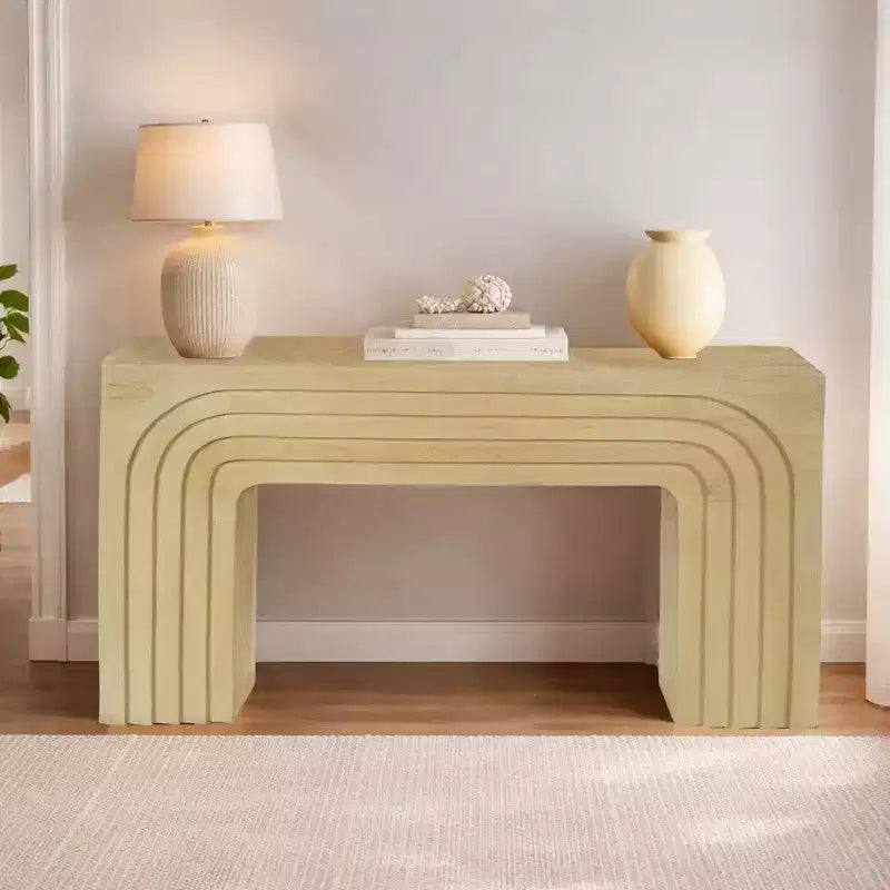 Tavolo Consolle Divano Royal Hampton, 53 Pollici, Arco Scolpito, Legno di Mango Beige Chiaro