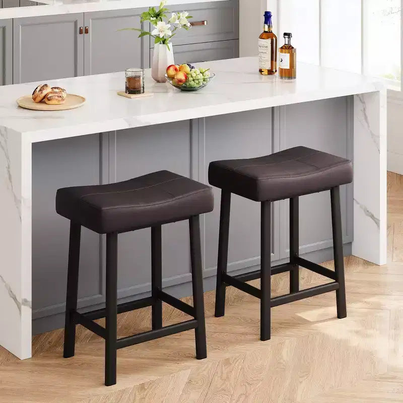 Sgabelli da bar con sedile a sella, neri/marroni/bianchi, set da 4, altezza bancone 61 cm