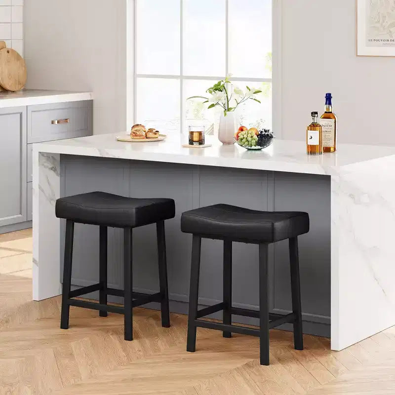 Sgabelli da bar con sedile a sella, neri/marroni/bianchi, set da 4, altezza bancone 61 cm