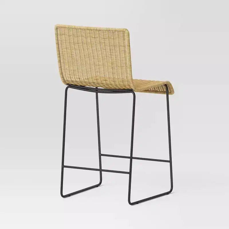 Sgabello da bar Chapin in rattan moderno ad altezza bancone con gambe in metallo Beige - Threshold™: Seduta quadrata, Base a slitta