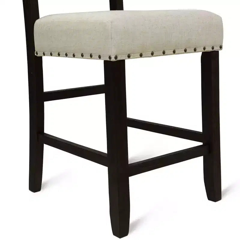 Sgabello da bar Eliza impunturato in 2 pezzi, altezza bancone, nero/beige: rivestito, borchie, gambe in legno - HOMES: Inside + Out