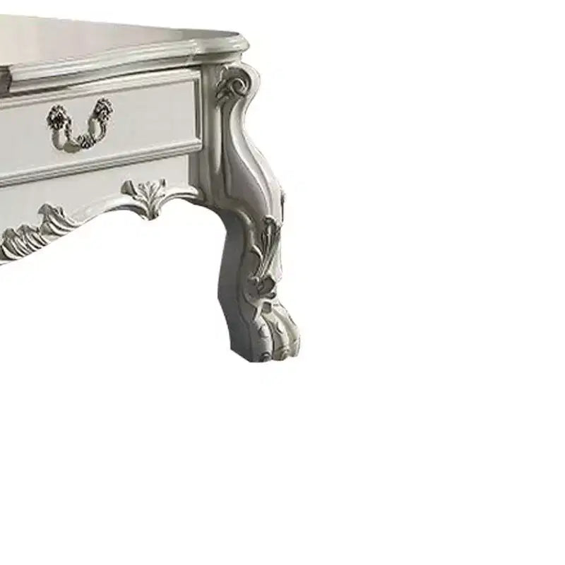 Divano Dresda 95" in Pelle Sintetica, Seduta Morbida e Dettagli Intagliati - Acme Furniture