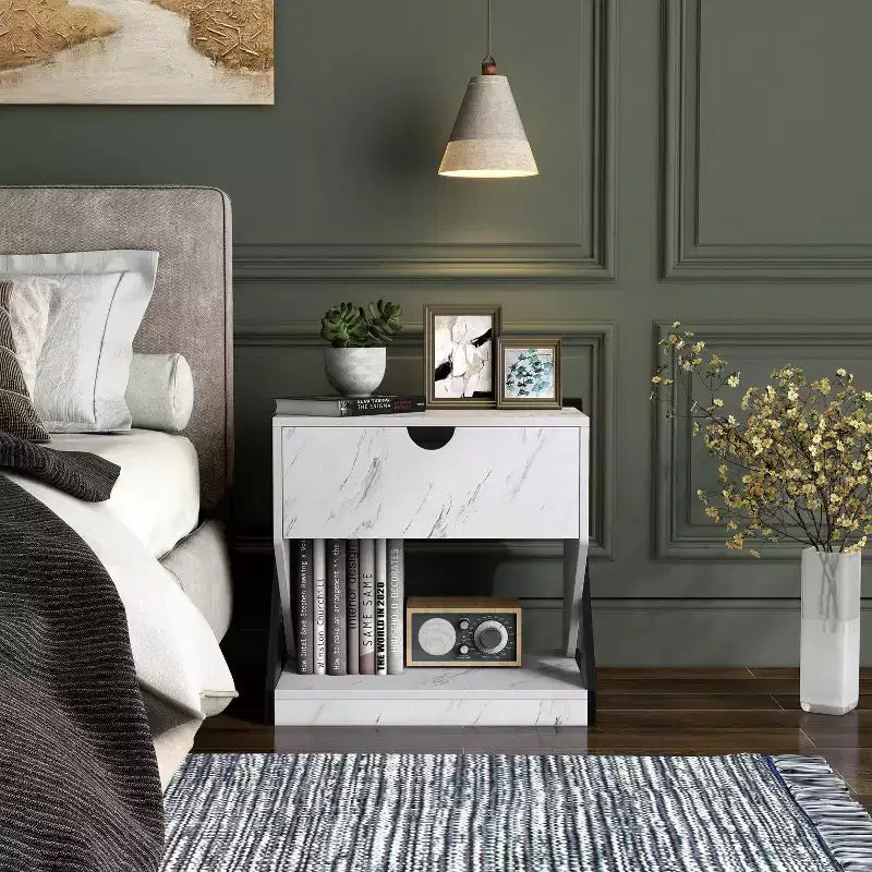 Comodino Galahad moderno in similmarmo bianco con cassetto - miBasics: Struttura in MDF, Ripiano a giorno, Finitura liscia, Capacità 22,6 kg