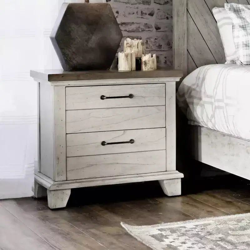 Comodino a 2 cassetti Bear Creek avorio rustico/miele - Steve Silver Co.