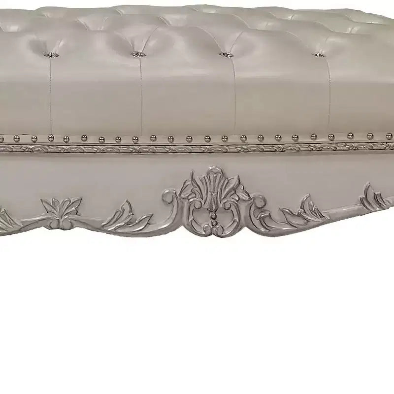 Divanetto e panchina 78.5" Dresden di Acme Furniture, in ecopelle e finitura bianco osso: Imbottiti, gambe in metallo, nessun montaggio richiesto