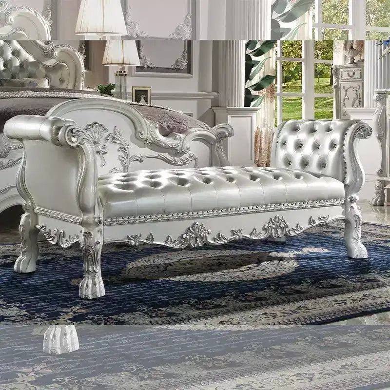 Divanetto e panchina 78.5" Dresden di Acme Furniture, in ecopelle e finitura bianco osso: Imbottiti, gambe in metallo, nessun montaggio richiesto