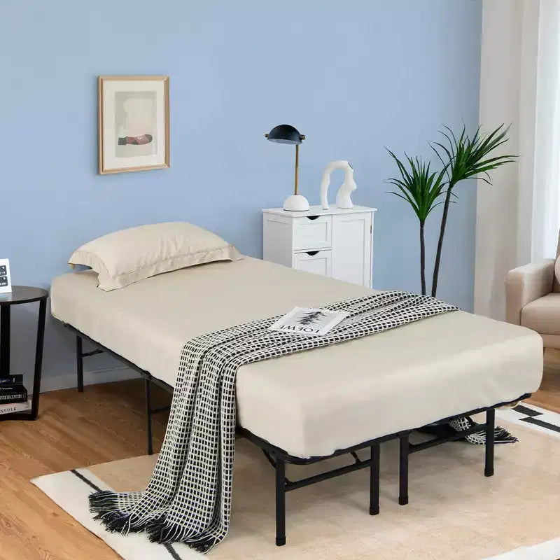 Struttura letto a piattaforma pieghevole in metallo Costway 13 pollici Base materasso 660 libbre