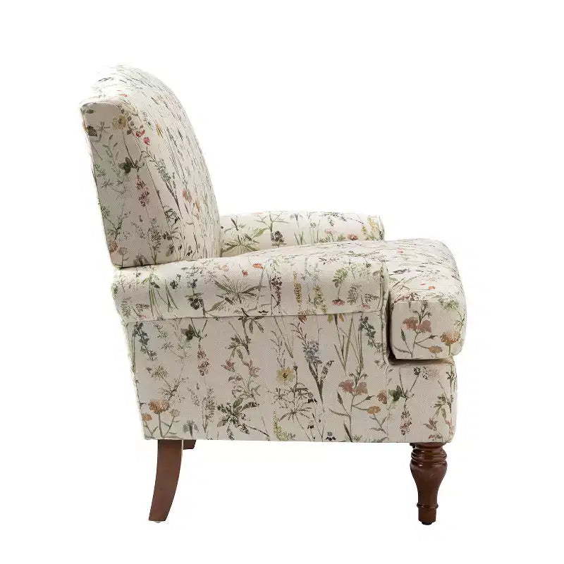 Poltrona da salotto comoda Dani con gambe in legno massello | KARAT HOME