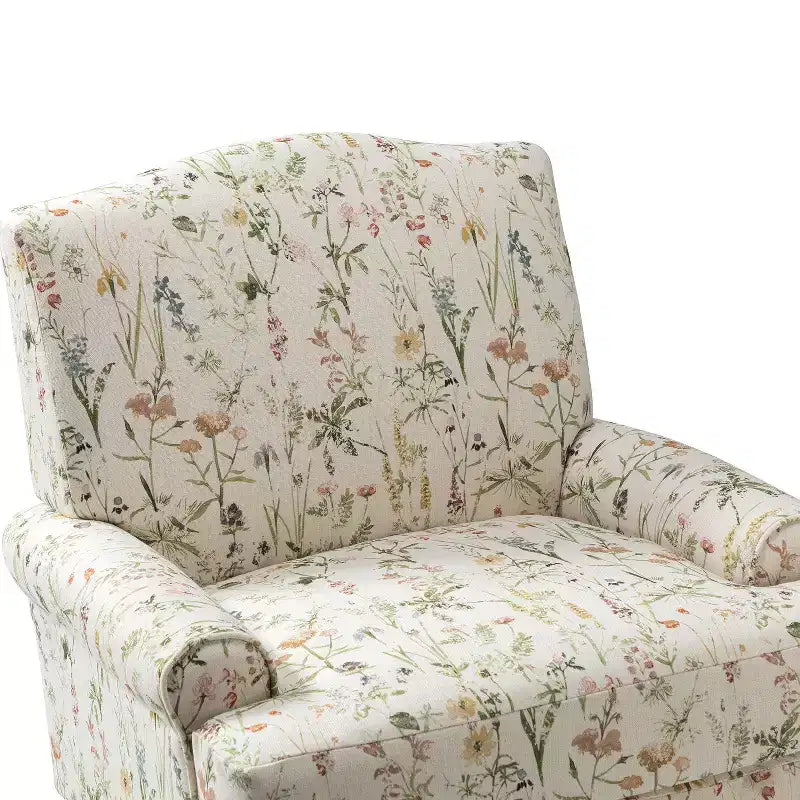 Poltrona da salotto comoda Dani con gambe in legno massello | KARAT HOME