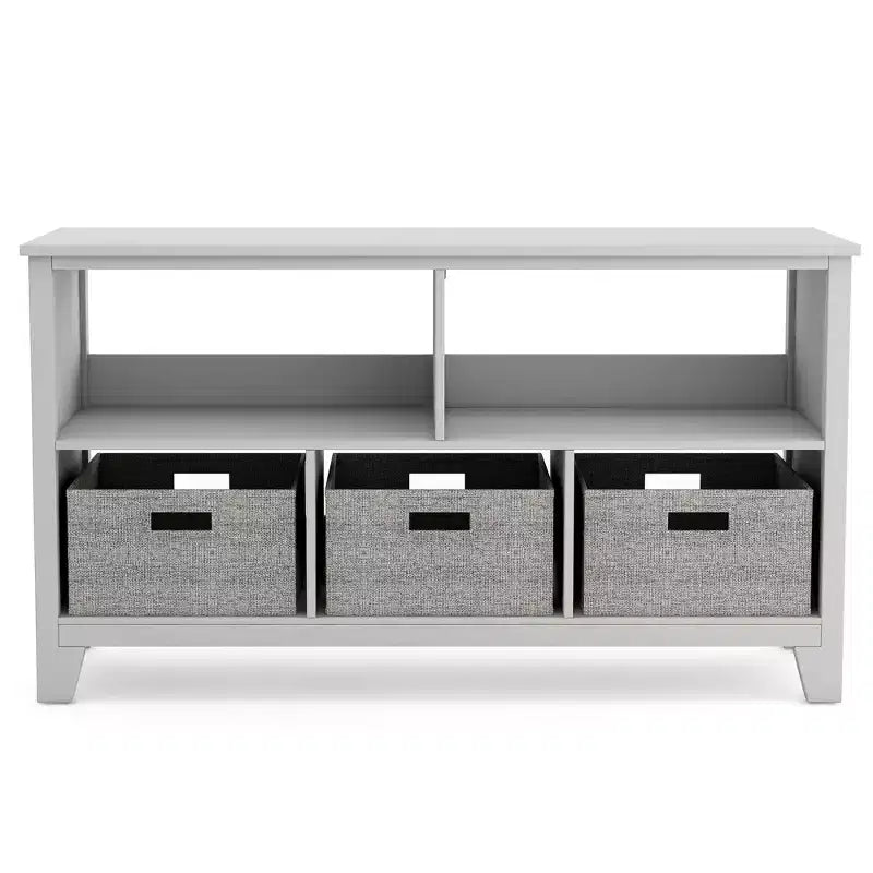 Libreria bassa per bambini Martha Stewart: libreria per bambini in legno da 60 cm, organizer per libri e giocattoli con contenitori in tessuto